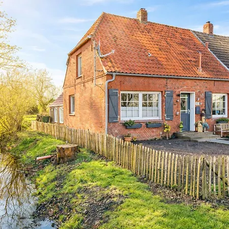 Huus An't Doerpsdiek *