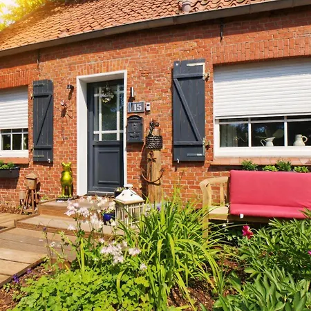 Huus An`t Dörpsdiek Semesterbostad