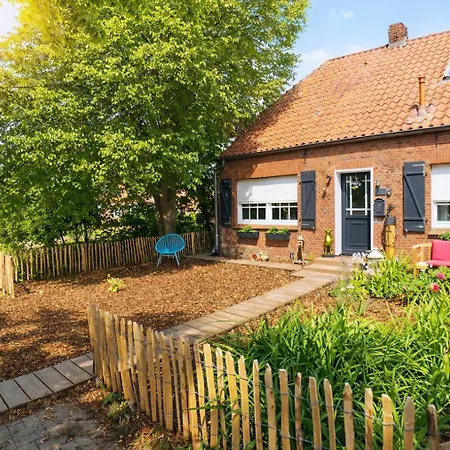 Huus An't Doerpsdiek Feriehus Krummhörn