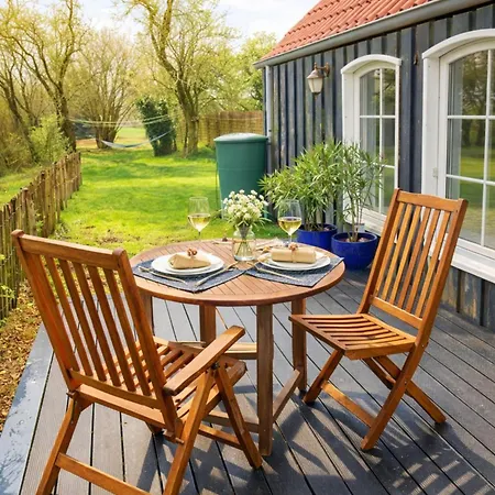 Semesterbostad Huus An`t Dörpsdiek